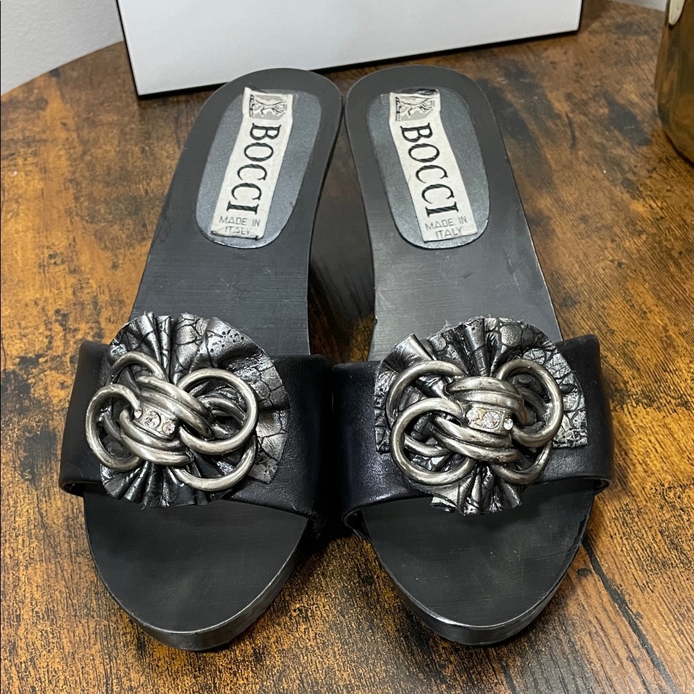 Vintage Bocci Made in Italy Black  Slide Mules with Silver Knot Medallions as is